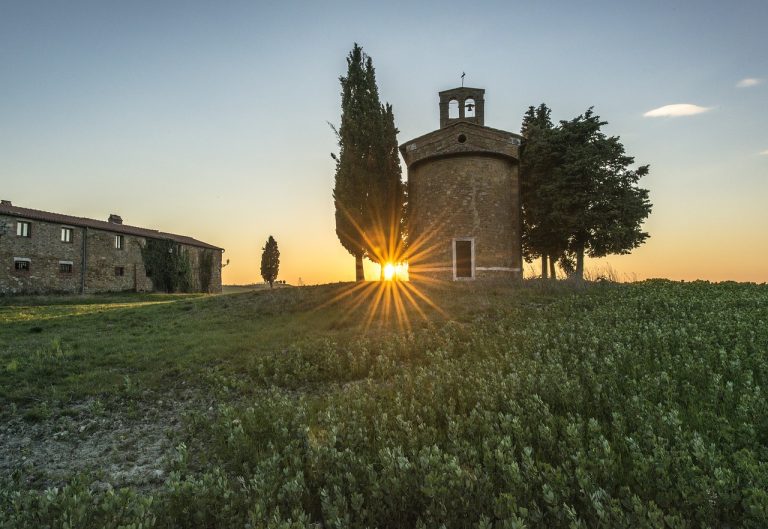 field tuscany sunset 1341588